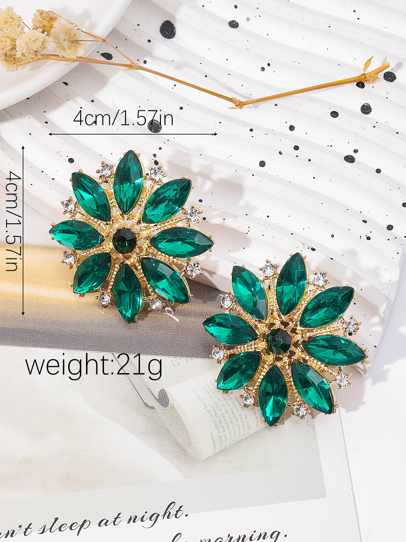 European And American Medieval Diamond Flower Geometric Earrings Retro Exaggerated Design Sense Earrings Niche Fashion High Sense Women's Earrings Application Scenario