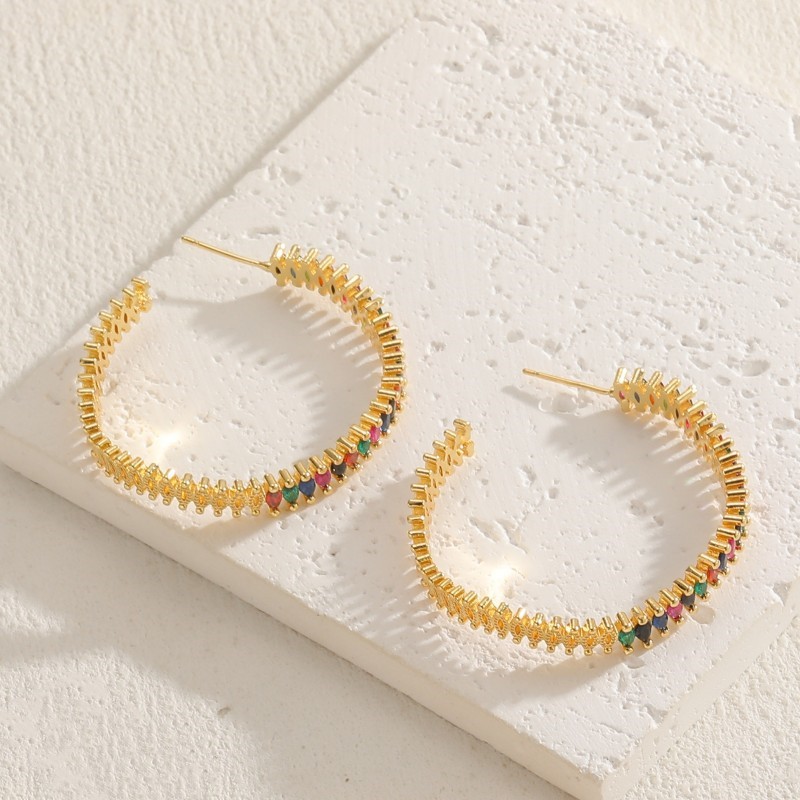 Hot-selling zircon geometric fashion earrings in Europe and America, light luxury style, European and American design sense, niche personality and temperament accessory wholesale details Picture