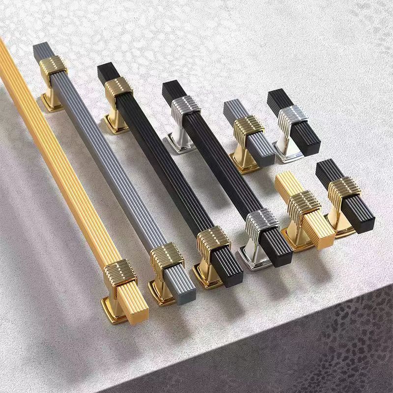 Moment Handle details Picture