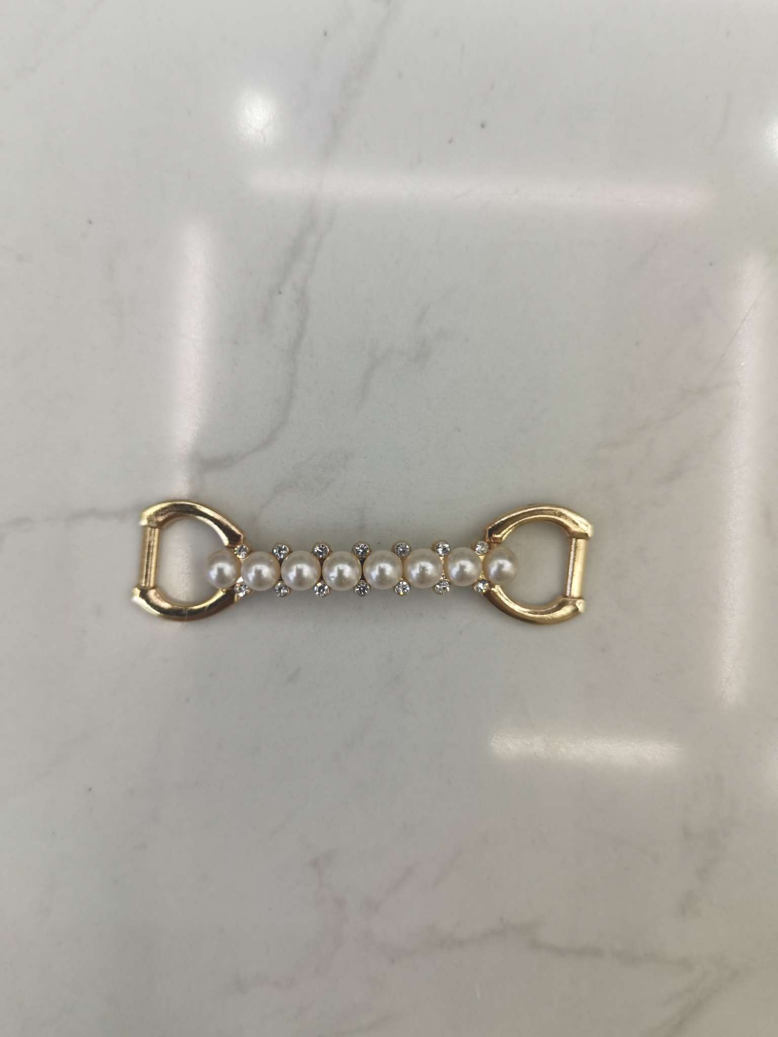 Customize your unique style. Super value alloy accessories + custom clothing accessories + diamond-encrusted shoe accessories.