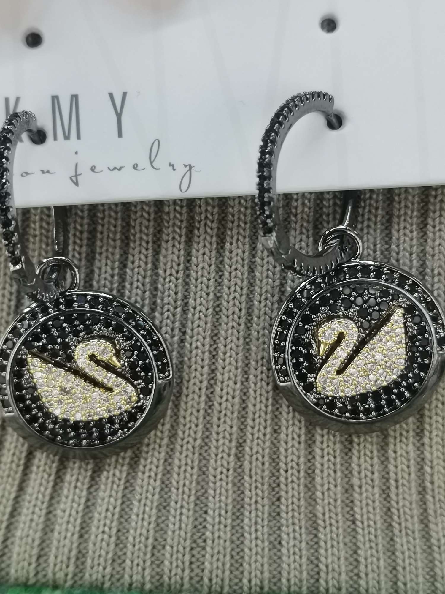 对装耳环/暗黑系/高级感产品图