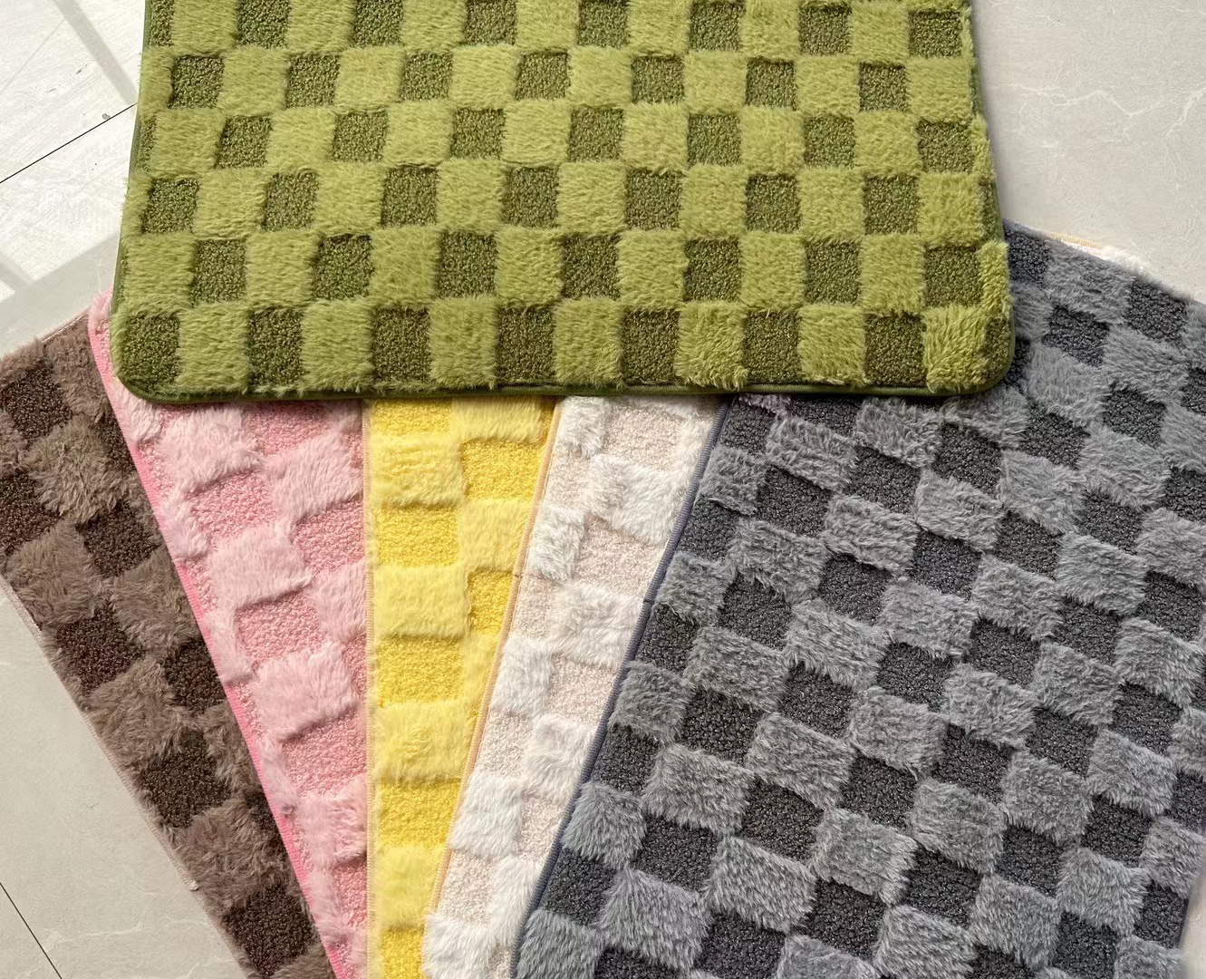 New Teddy plush checkered floor MATS, floor MATS, carpet door MATS, anti-slip home floor MATS, wholesale absorbent checkered floor MATS, available in multiple colors for mixing, good product quality, size 40*60CM Specification drawing
