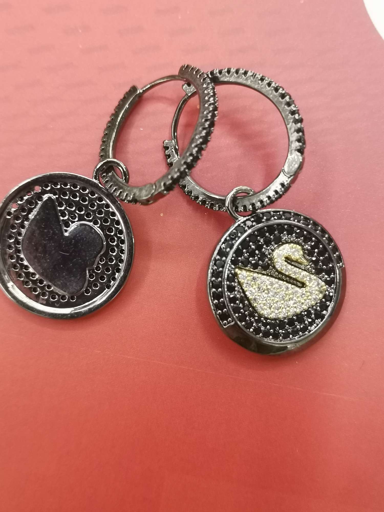 韩版暗黑系优雅圆牌气质高级感时尚ins小众设计十足款黑天鹅锆石耳环耳饰（可拆卸款）详情图3