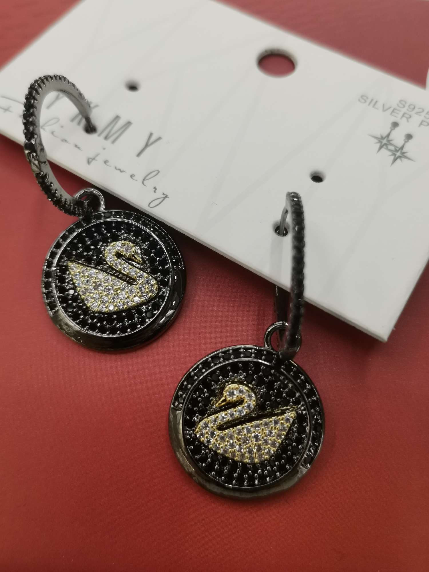 韩版暗黑系优雅圆牌气质高级感时尚ins小众设计十足款黑天鹅锆石耳环耳饰（可拆卸款）