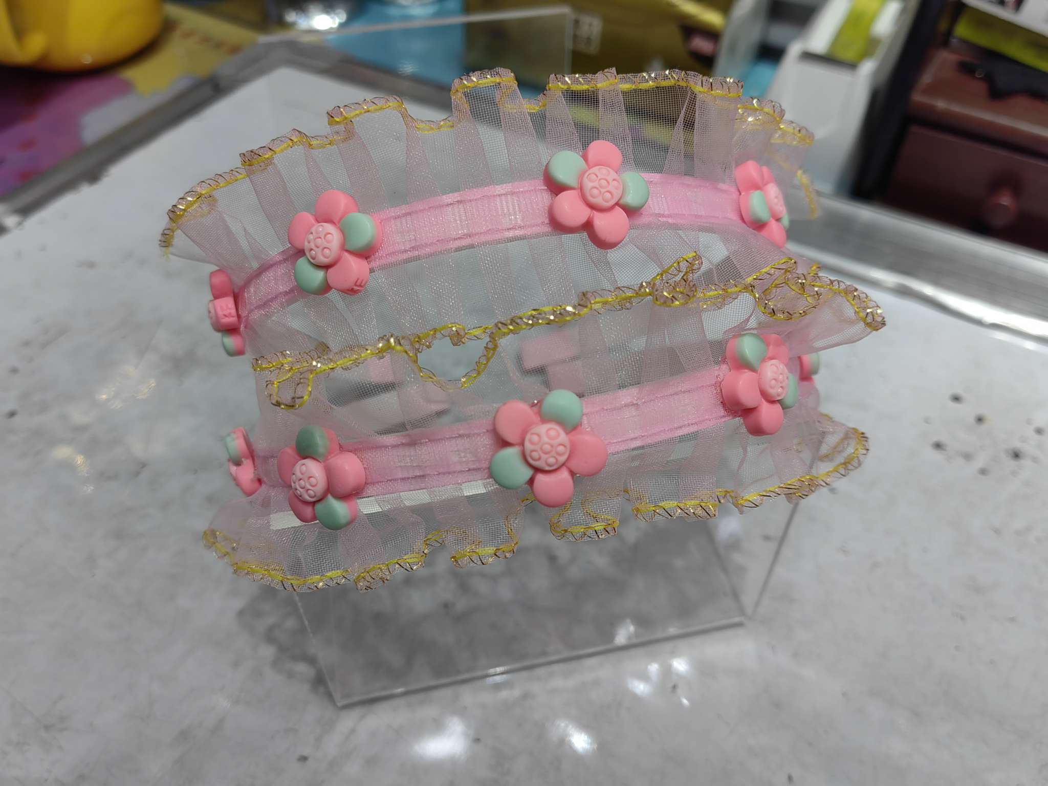 宏峰饰品
一公分织带，金边粉纱五个花朵🌸配件儿童发箍