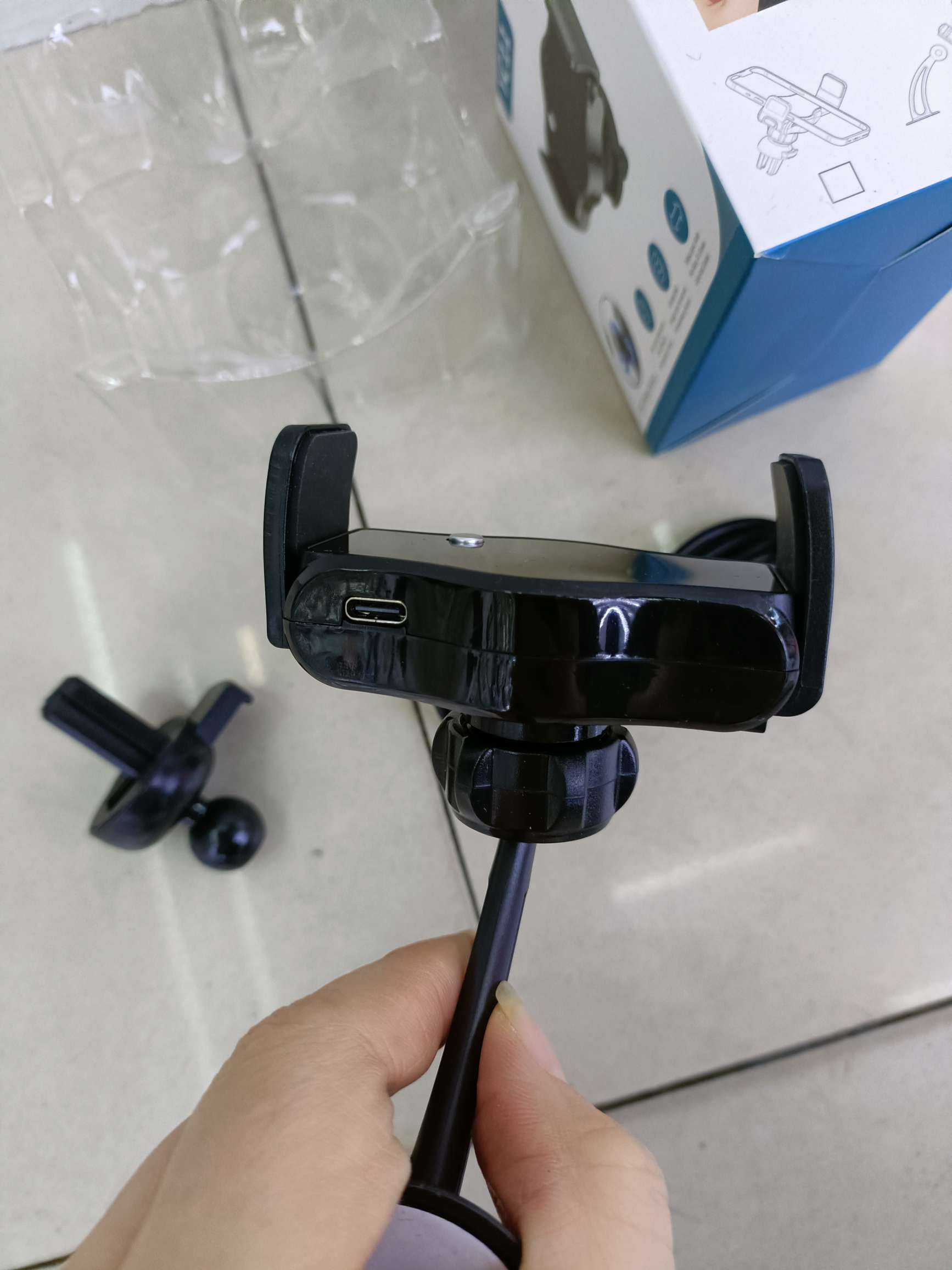 YC11电动车载手机支架 粘贴式+出风口支架 两用手机支架详情图9