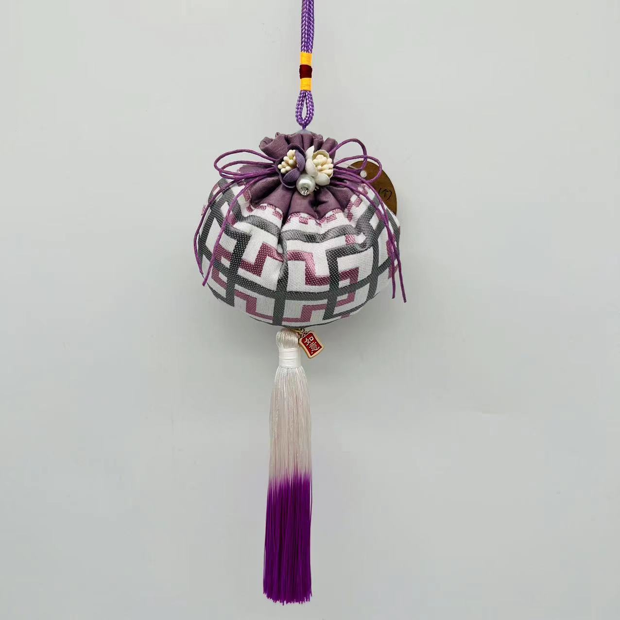 Zyb-69 Bamboo Charcoal Aromatherapy Pendant Car Pendant Aromatherapy Bag Application Scenario