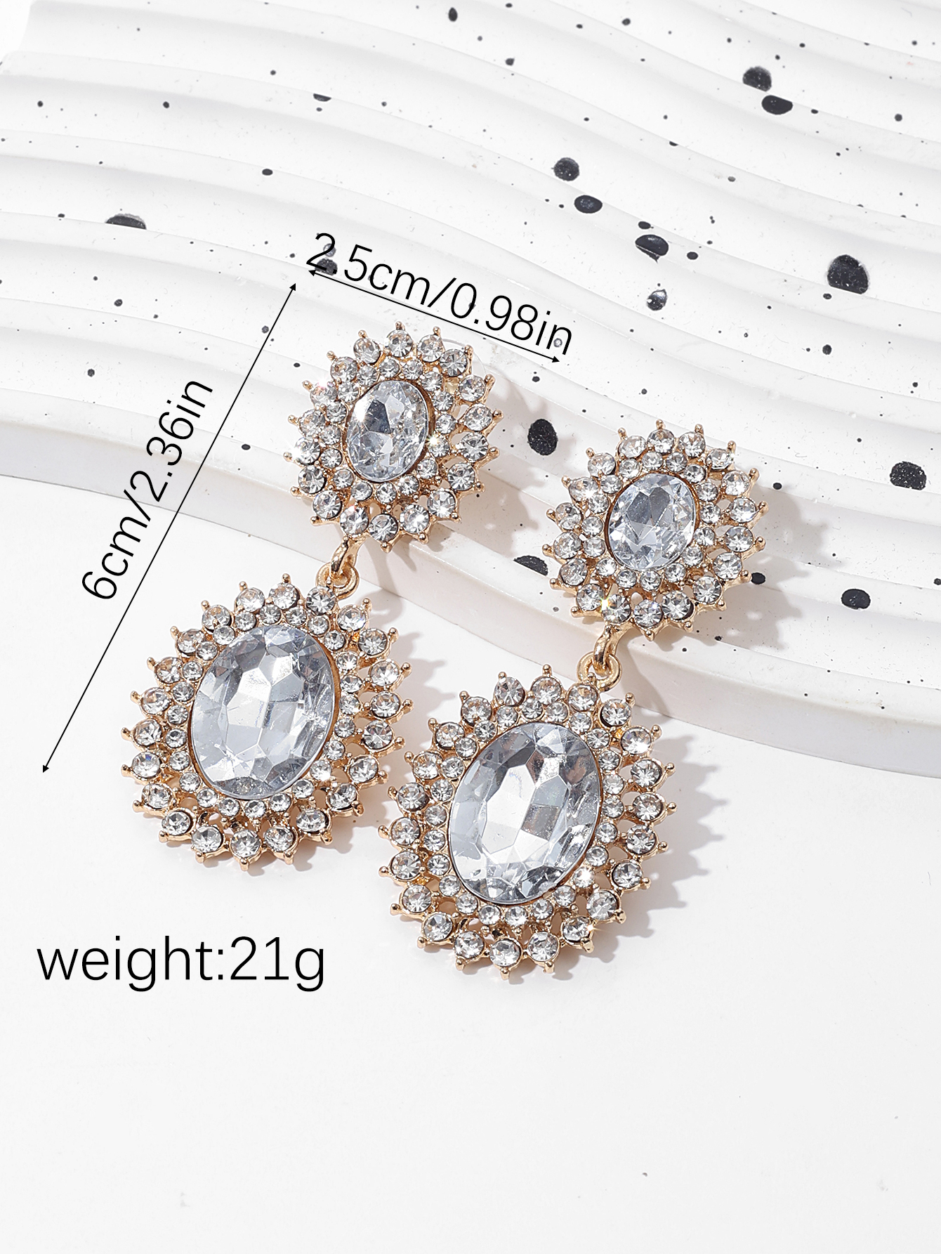 Vintage Oval Sunflower Jewel Earrings For Women With French High Quality Matching Earrings Application Scenario
