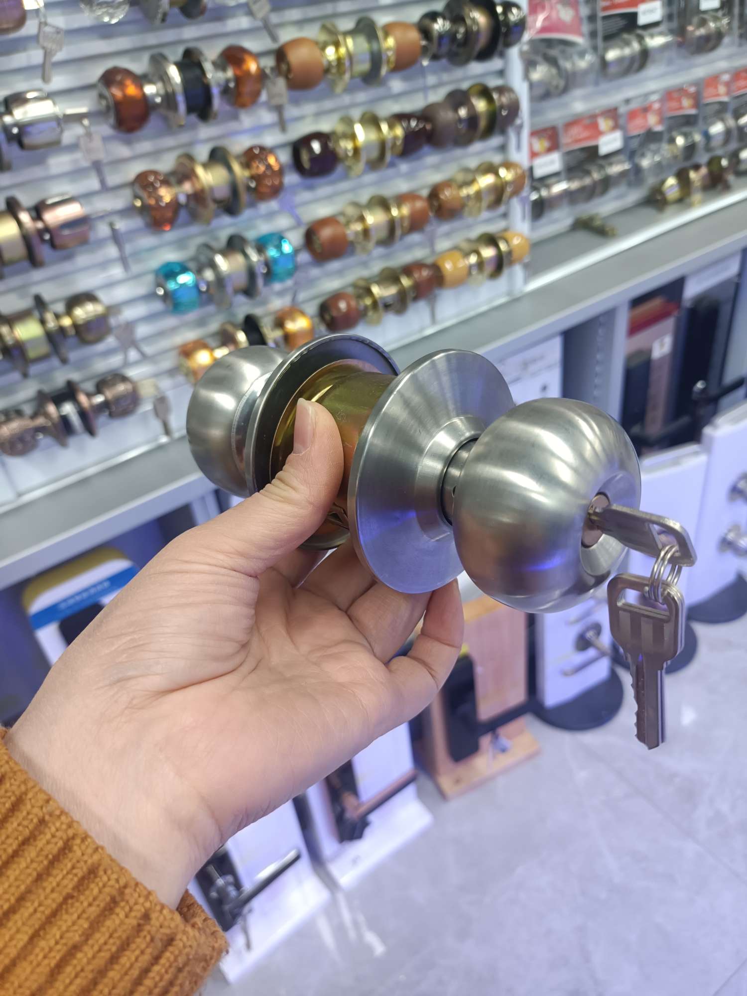 Ball Lock 4