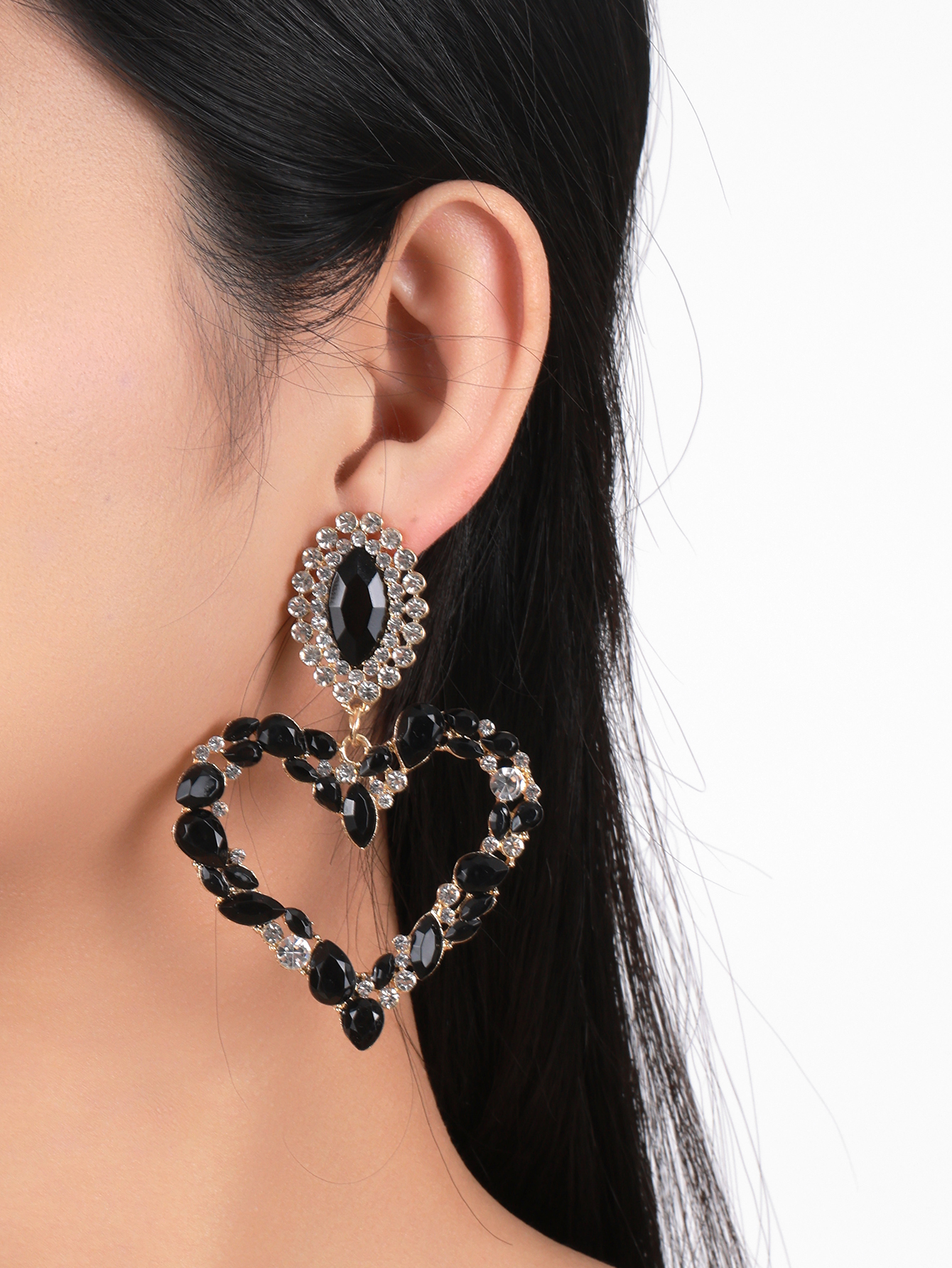 European and American fashion colored diamond series heart-shaped alloy diamond-encrusted rhinestone glass diamond trendy girls exaggerated earrings ladies' stud earrings Item Picture