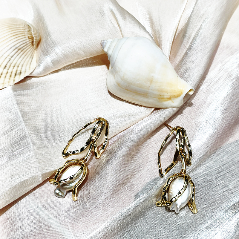 Yiwu Huibo Baodi 080003 Copper plated 14K gold tulip Baroque pearl earrings Application Scenario