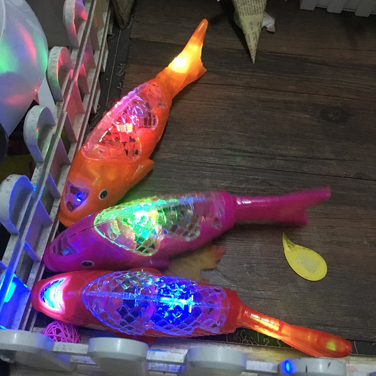 Electric light-up toy swinging fish will run hot toy simulation animal night market stalls novel toy 394 Application Scenario