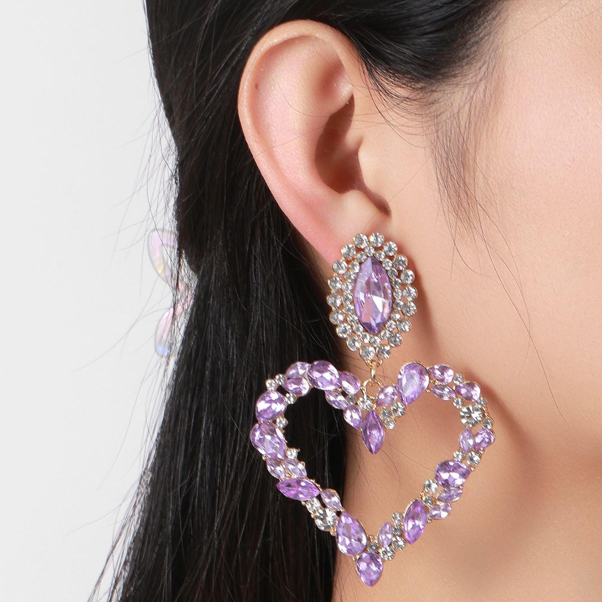 European and American fashion colored diamond series heart-shaped alloy diamond-encrusted rhinestone glass diamond trendy girls exaggerated earrings ladies' stud earrings Specification image