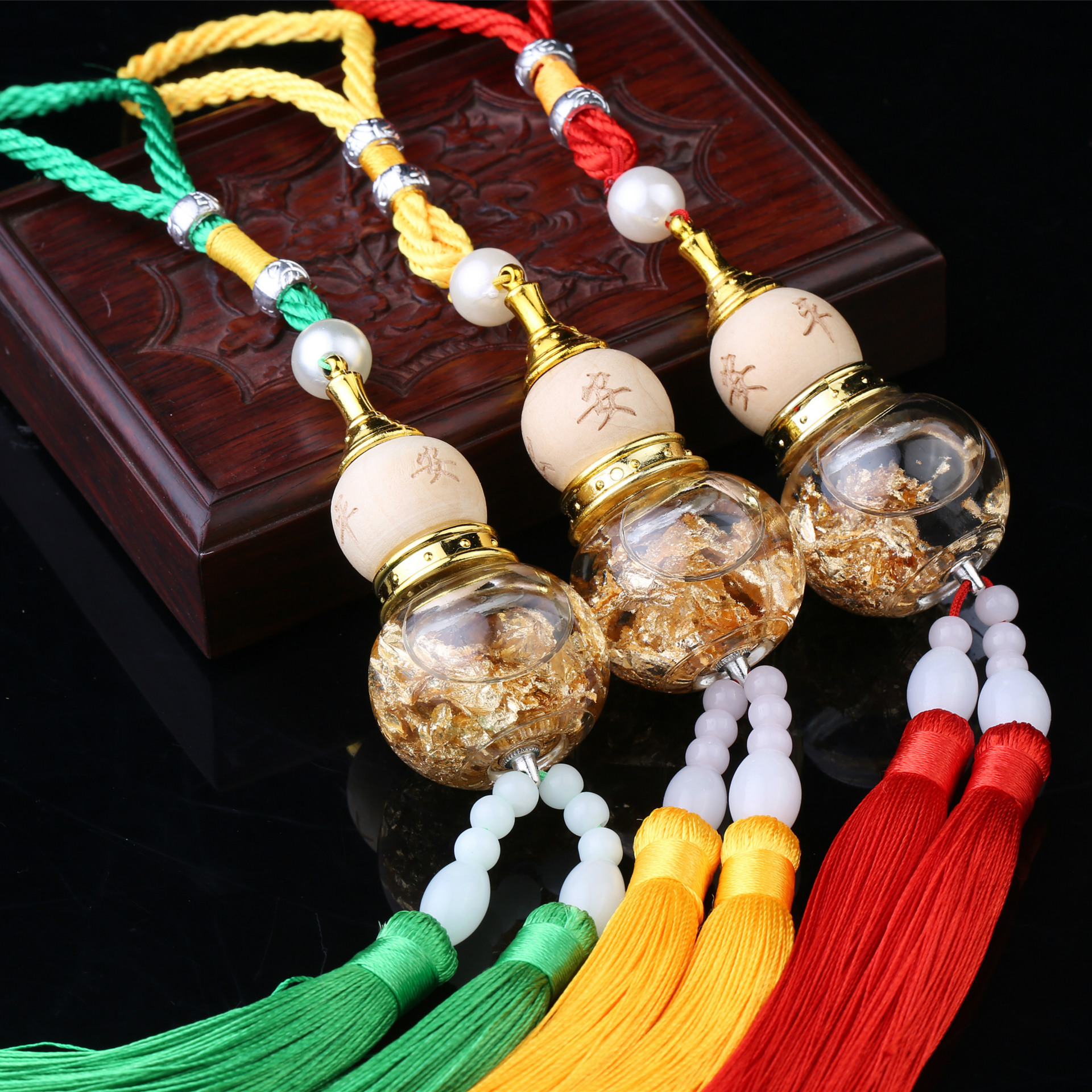 Car glass bottle hoist pendant gold foil bottom double spike hoist pendant interior decoration Car pendant 674