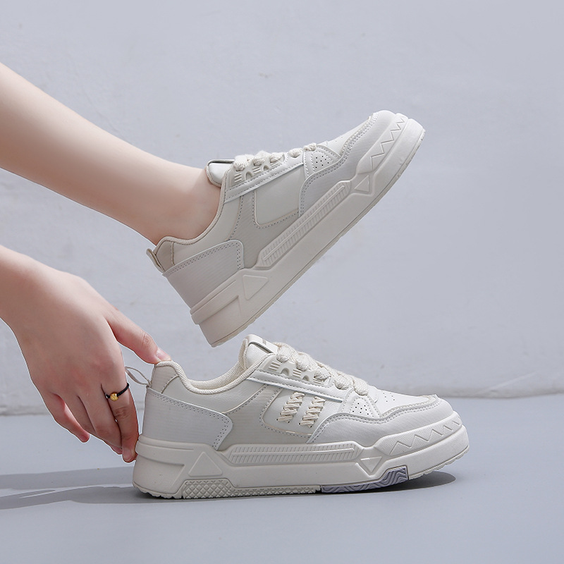 Small white shoes women 2022 autumn new Korean version of all female students thick soles board shoes casual sports shoes women's shoes 618630 Application Scenario