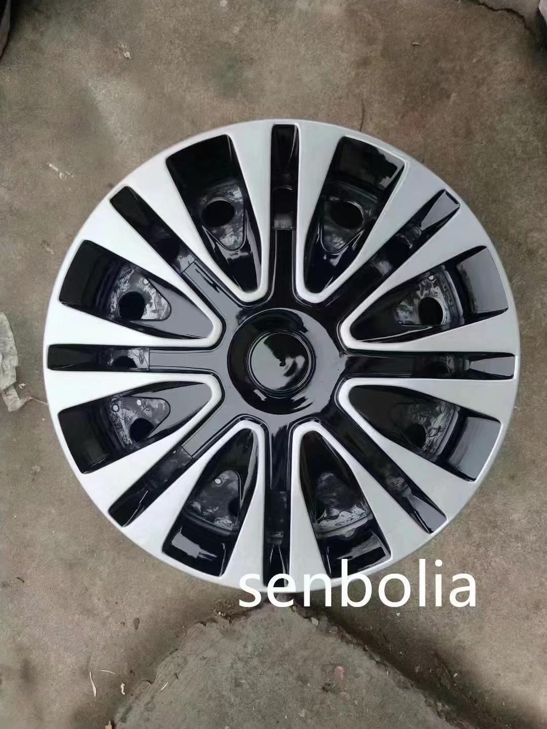 senbolia-LGG-1 car hubcaps come in a variety of sizes, colors and styles. Factory direct sales. Welcome to purchase automotive supplies Application Scenario