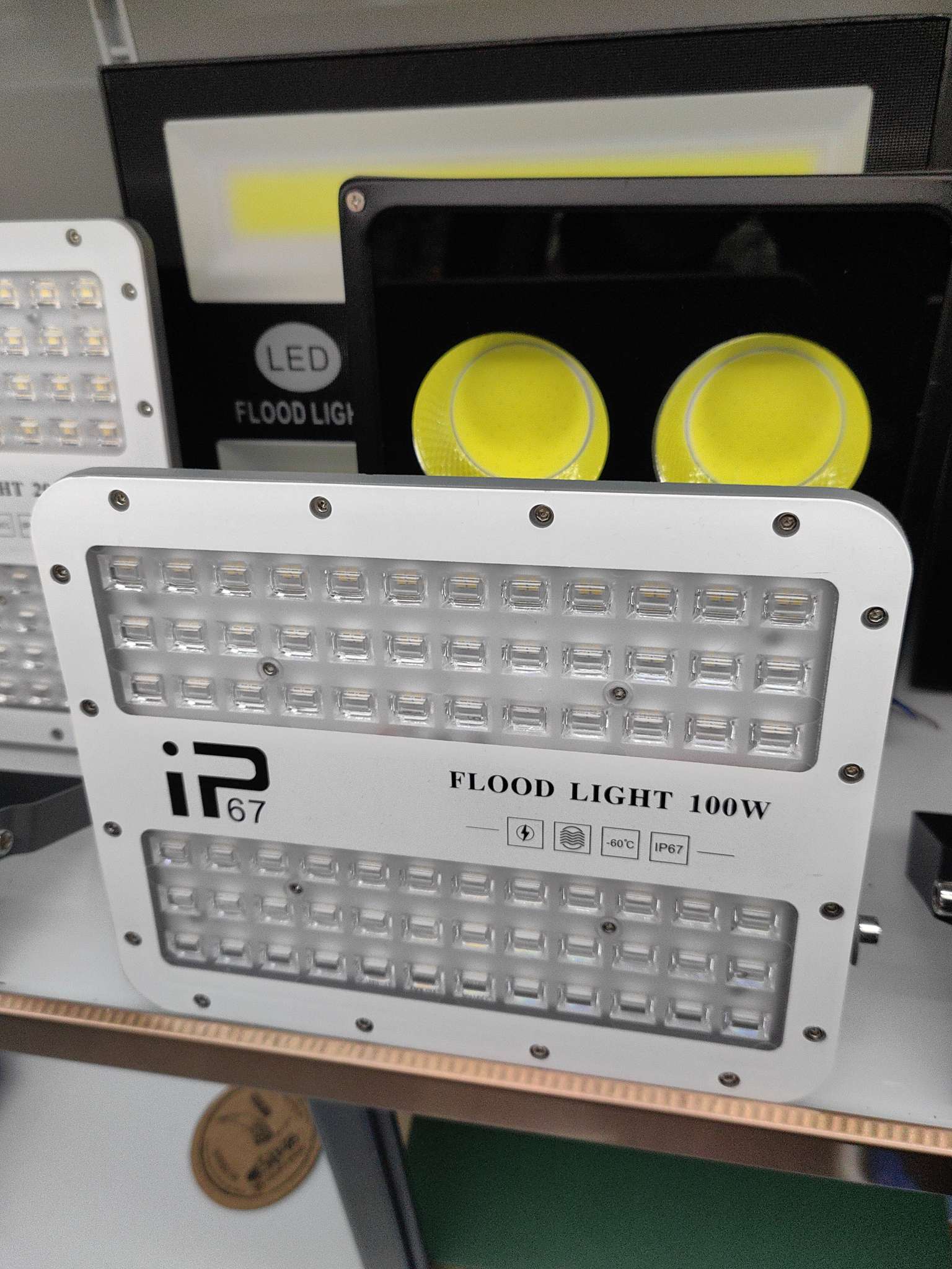 Phantom Projection Light