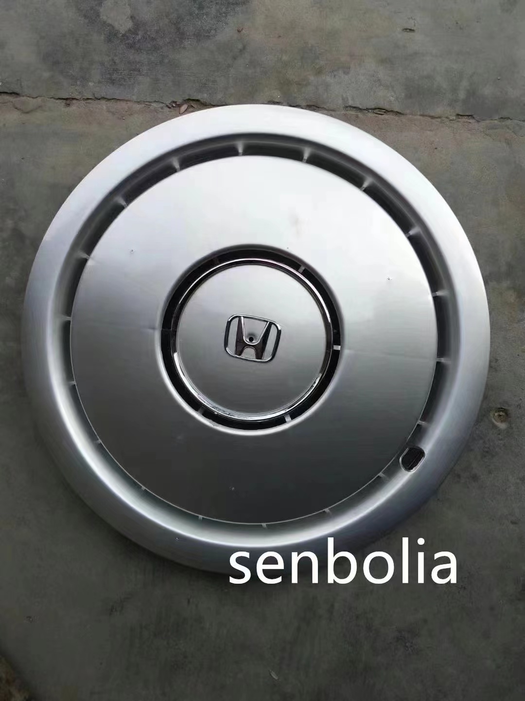 senbolia-LGG-2 car hubcaps come in a variety of sizes, colors and styles. Factory direct sales. Welcome to purchase automotive supplies Application Scenario