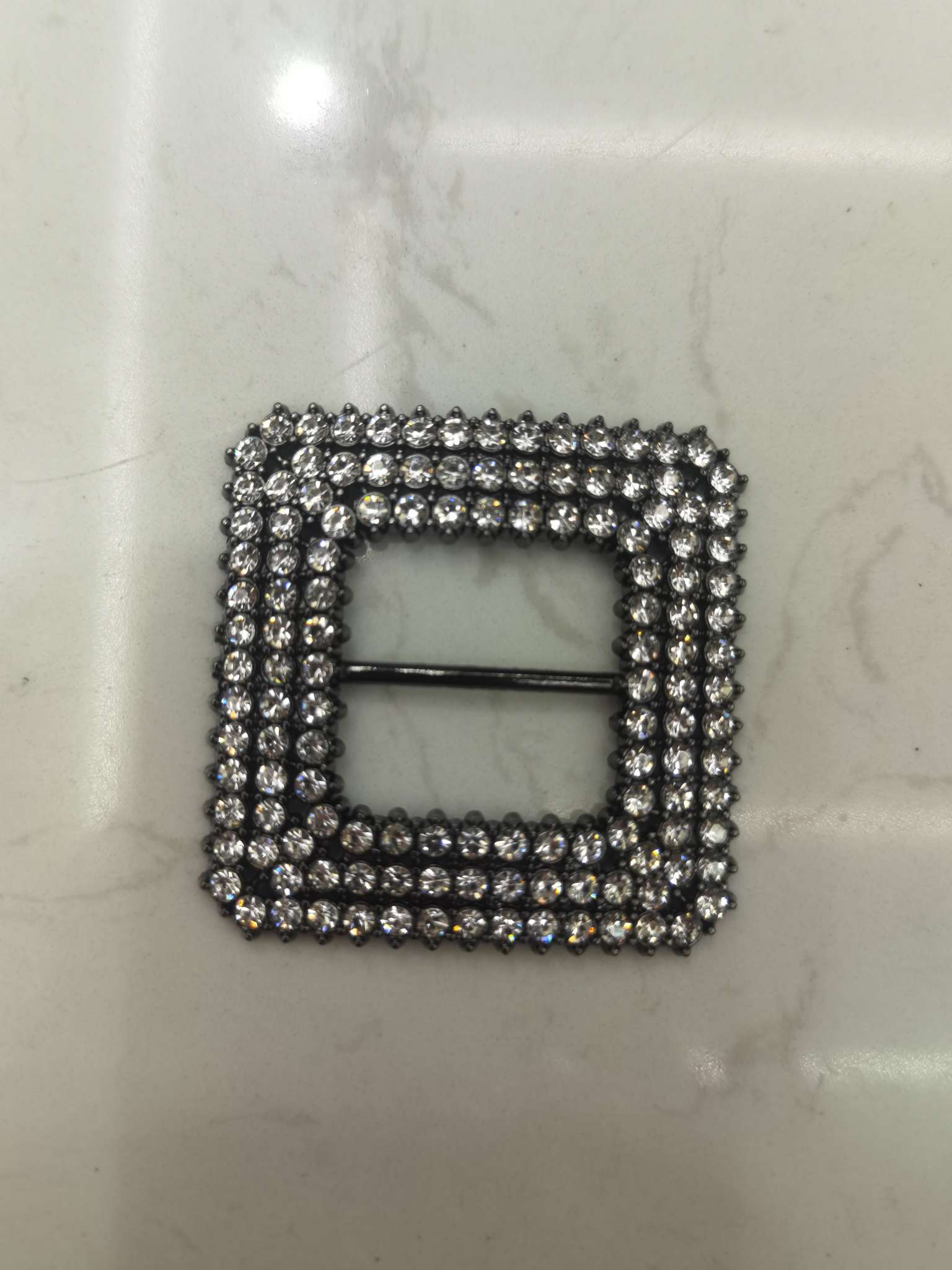 Hot-selling bestseller! High-end alloy accessories set with diamonds! Clothing accessories, enhance your fashion sense. Limited-time purchase, you'll regret it if you don't buy! Specification image