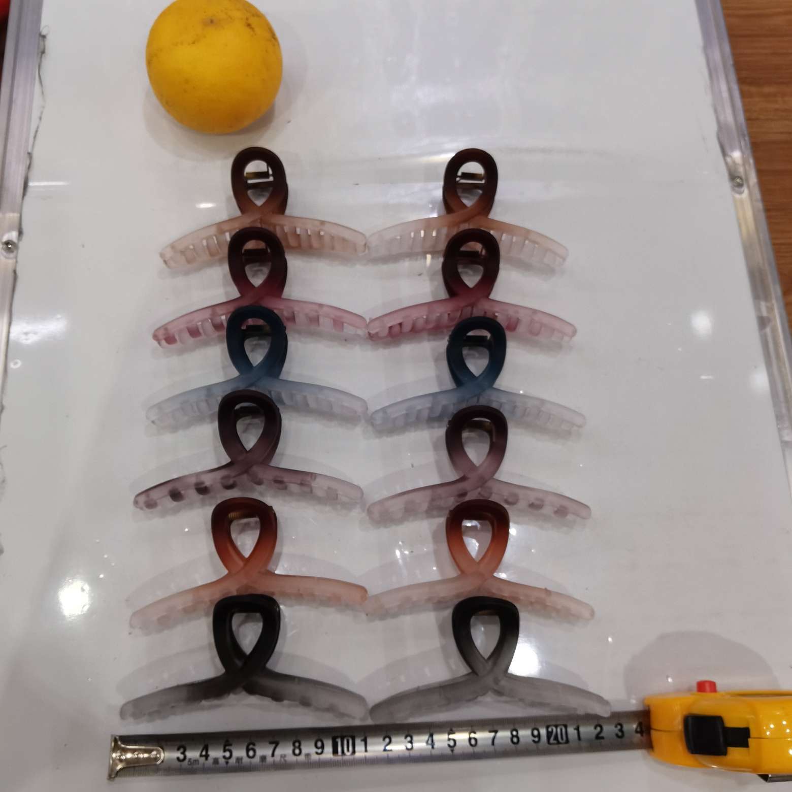 11 cm dark gradient rubber hair clip, a popular and trendy shark clip for bathing