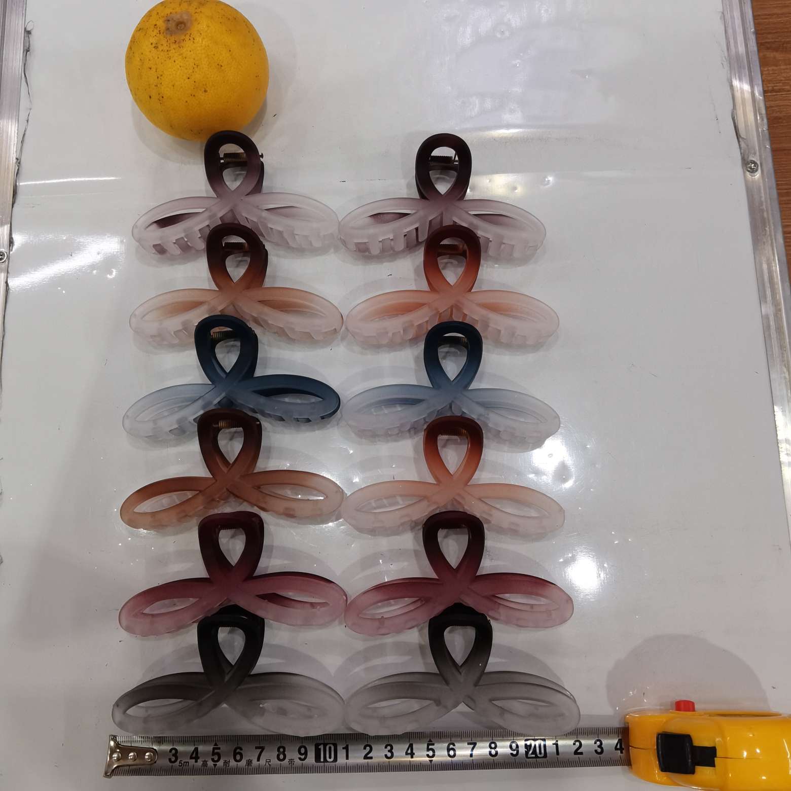 11 cm dark gradient rubber hair clip, a popular and trendy shark clip for bathing detail image 4