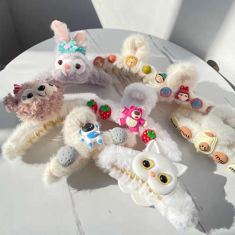 Cartoon plush grabber, large female autumn and winter Maillard grabber, Korean style, large volume, multi-plate hair clip, shark clip Item Picture