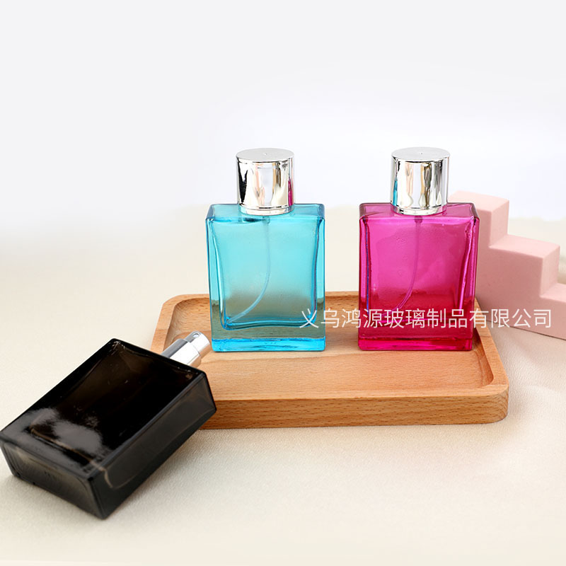 Spray-painted thick transparent glass square screw-cap spray glass perfume bottle, portable for travel, exquisite empty perfume bottle for portioning details Picture