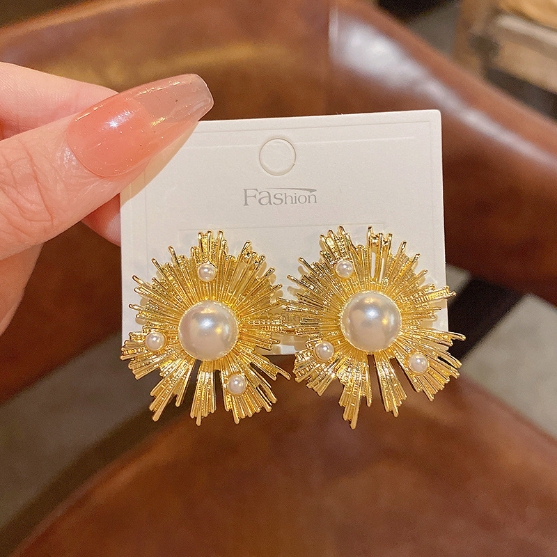 S925 Silver needle light luxury niche exaggerated sunflower earrings female ins trend network red temperament pearl stud earrings Specification drawing