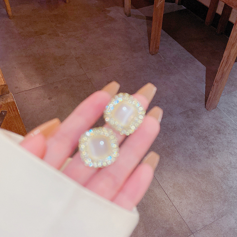 925 Silver Needle light luxury senior design sense cat's eye square earrings ins style small diamond studded super flash earrings full figure