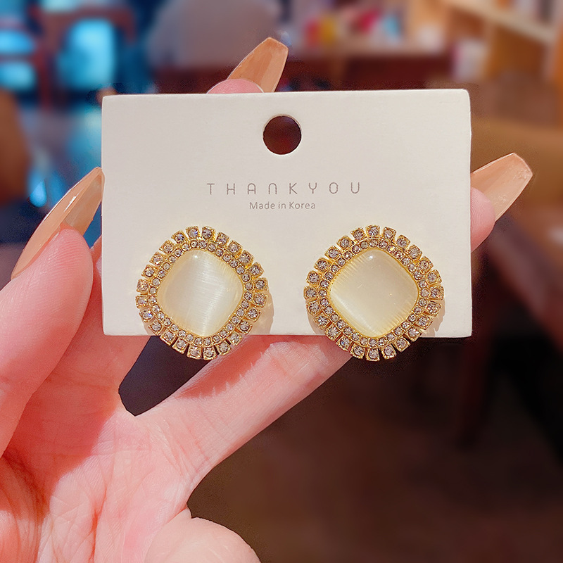 925 Silver Needle light luxury senior design sense cat's eye square earrings ins style small diamond studded super flash earrings Specification drawing