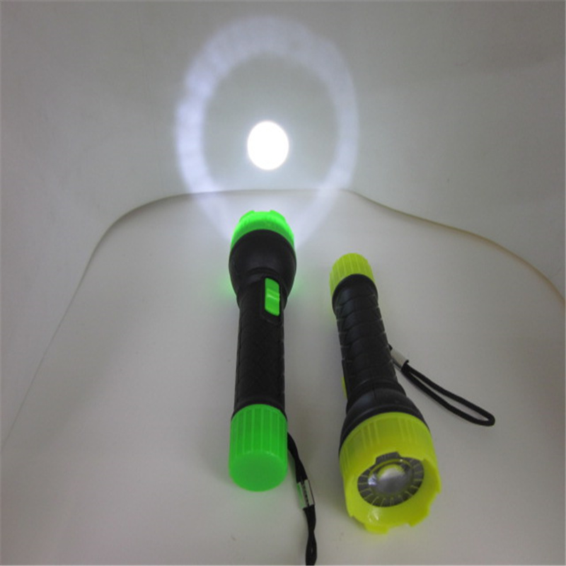 小手电 方便携带 活动赠送 厂家直销R8电筒  发光玩具 小礼品 高高电子玩具 1详情5