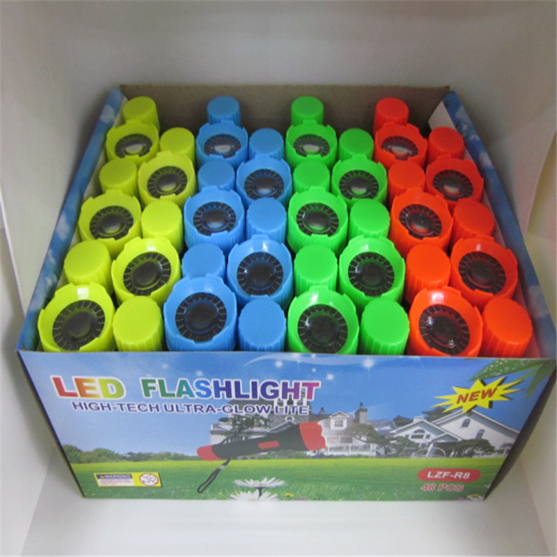  小手电 方便携带 活动赠送 厂家直销R8电筒  发光玩具 小礼品 高高电子玩具 1详情8