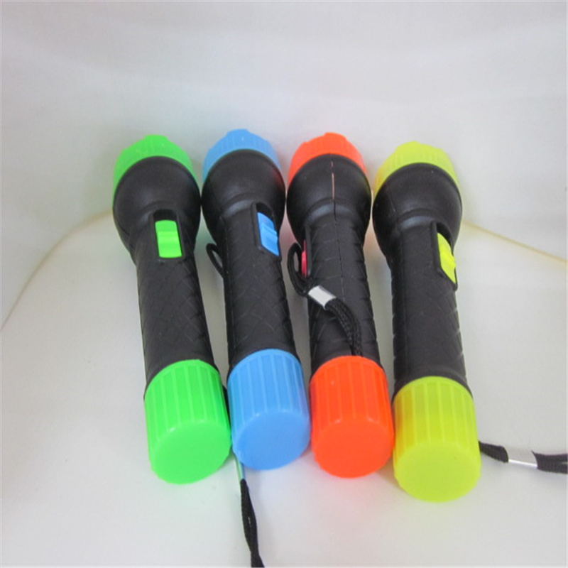  小手电 方便携带 活动赠送 厂家直销R8电筒  发光玩具 小礼品 高高电子玩具 1详情6