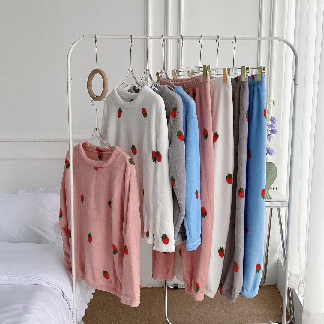 Coral velvet warm pajamas women autumn winter cartoon peach warm set home wear large size can be worn fashion details Picture