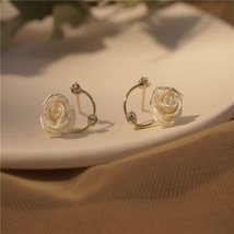 「凡尔赛玫瑰」复古法式轻奢花朵S925银针镶钻耳钉无耳洞耳夹女
