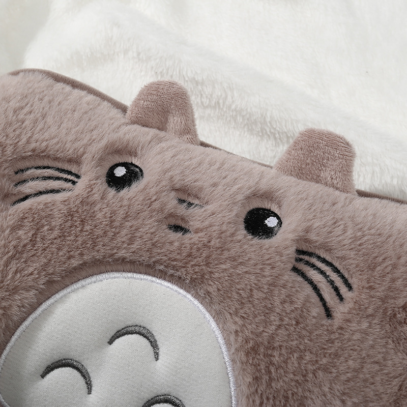New super soft imitation rabbit hair self-injection hand warm treasure charging hot water bag warm baby cute cartoon explosion-proof electric warm treasure Application Scenario
