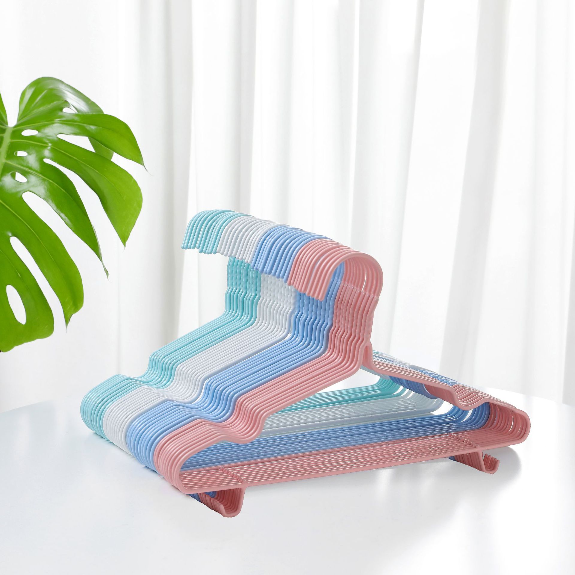 Hangers multifunctional sling impregnated powder molded into a person thick clothes rack clothing store household children's seamless clothes hanging Specification drawing