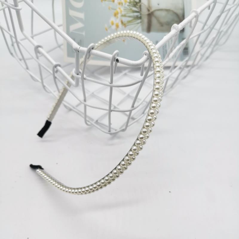 Double rows of pearl hair bands