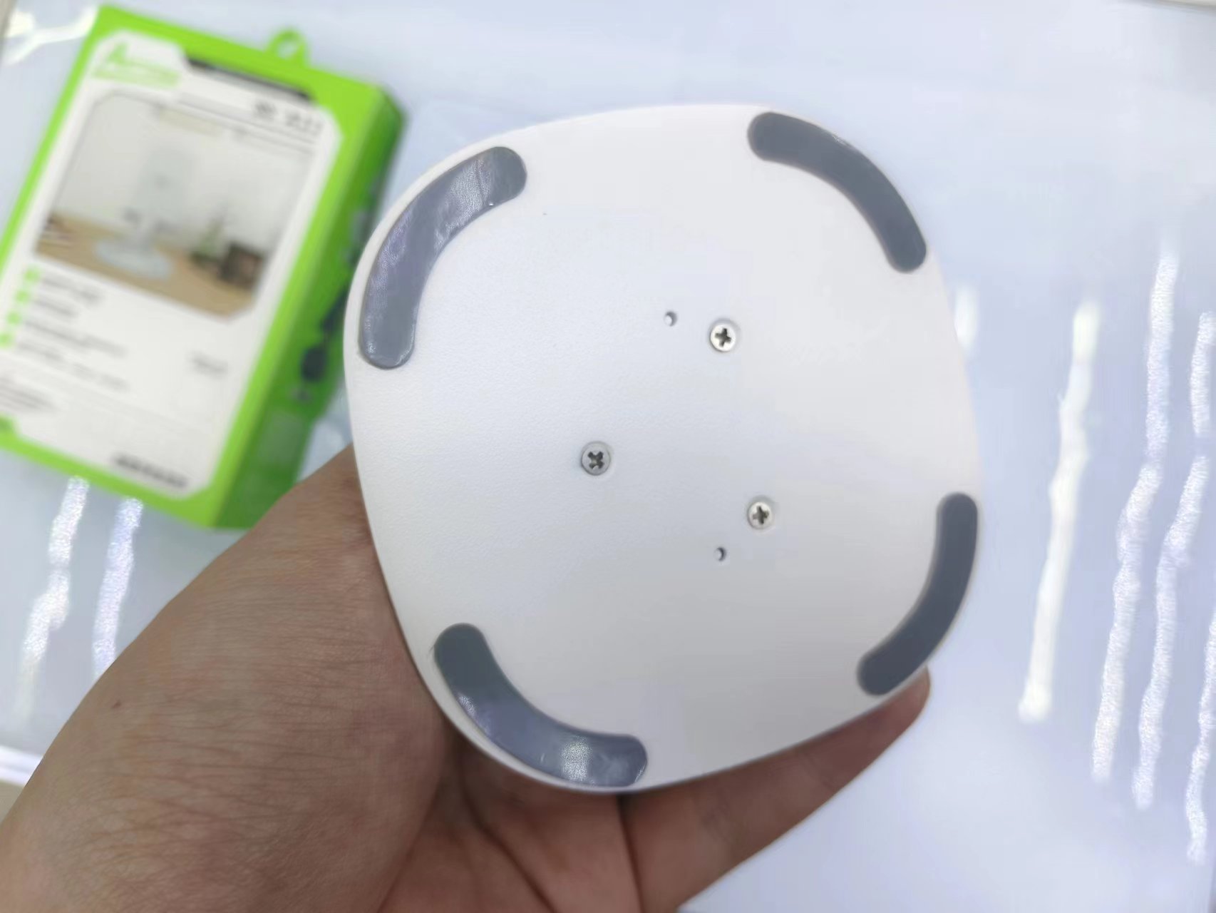 A11 Rotate desktop phone stand 360 degrees Item Picture