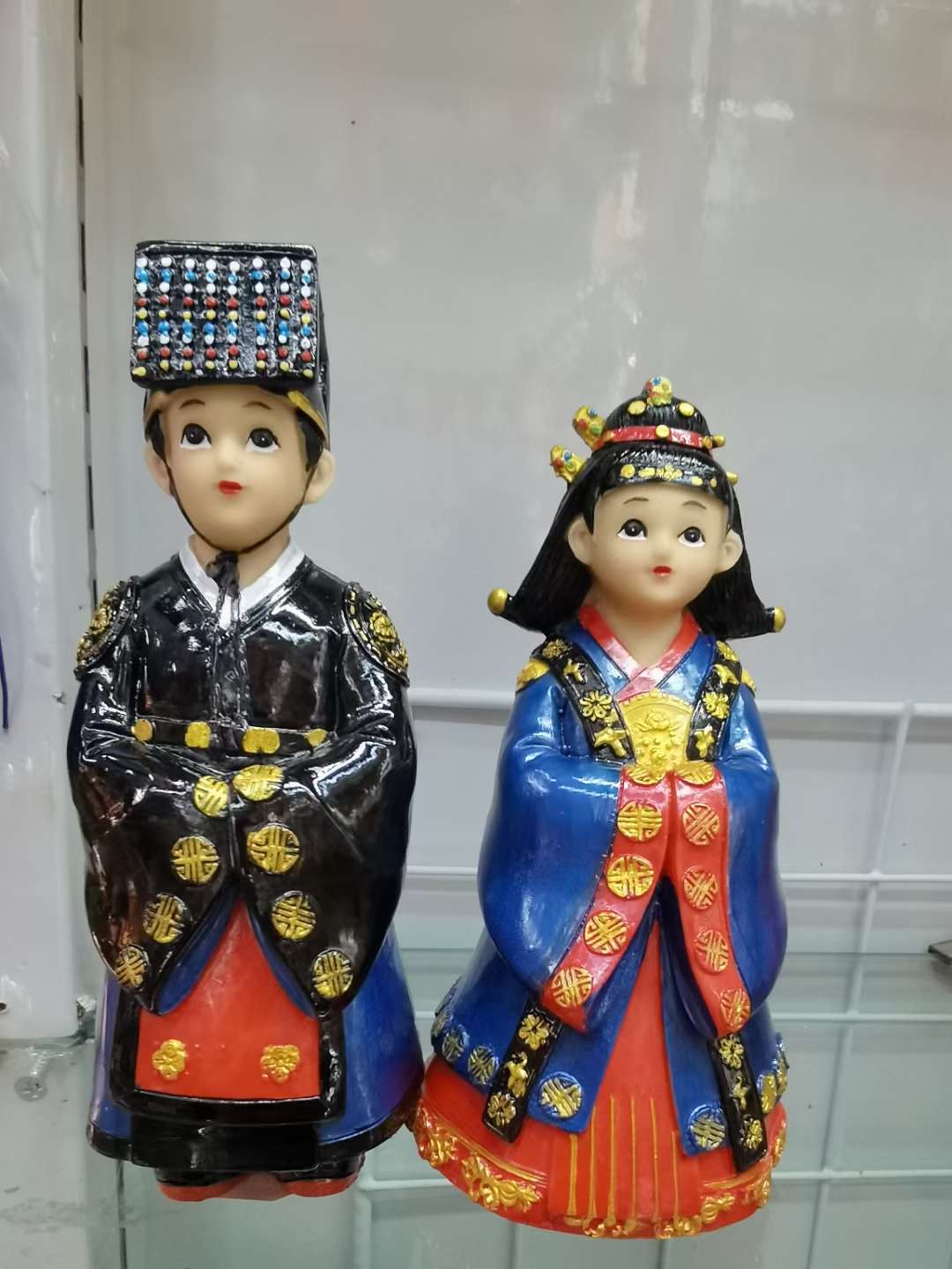 韩国树脂娃娃摆件也可以在婚庆上摆件，国内也可以摆放