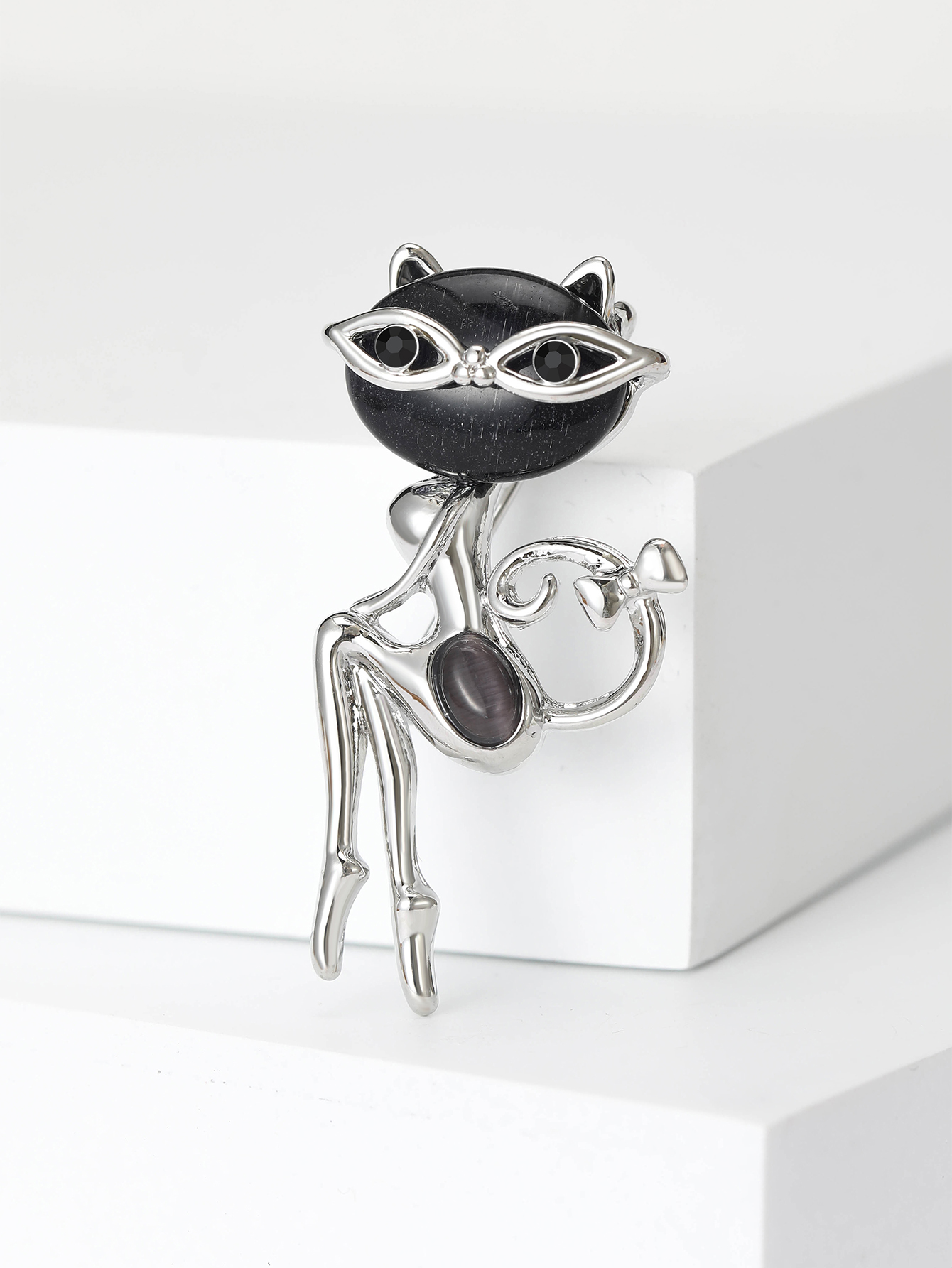 Ziyang Accessories 2023 New Chinese-style water diamond cat's eye Fox brooch, high-end women's personalized and fashionable brooch, elegant brooch, coat cardigan with accessories factory direct sales details Picture