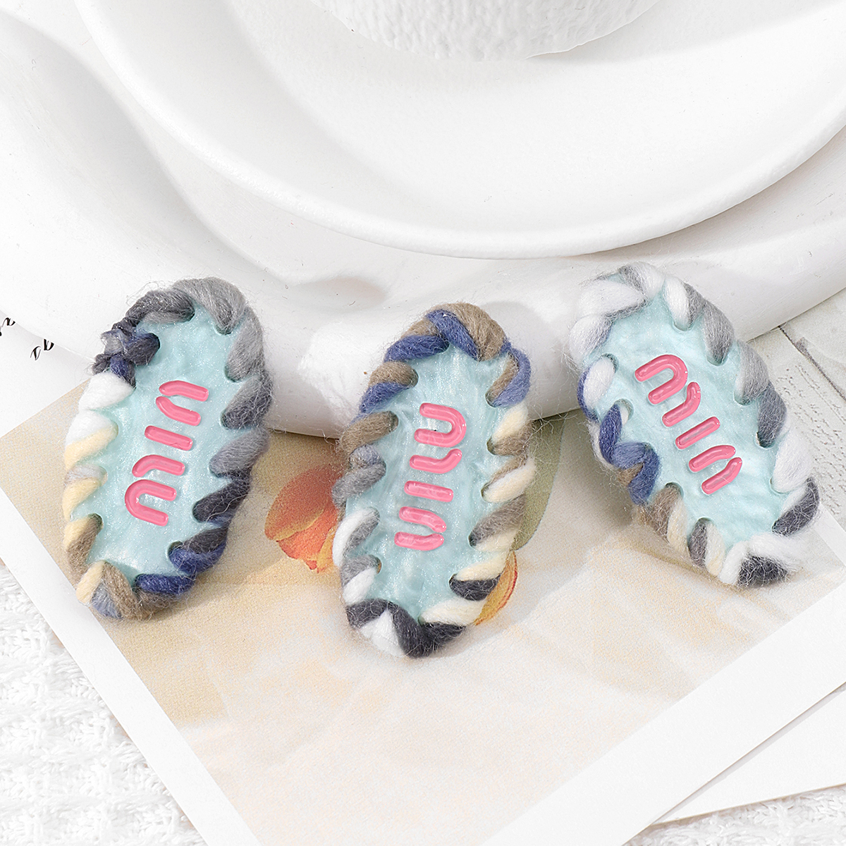European And American Fashion Niche Design Wool Felt Hairpin Fresh And Sweet Daily Commute Accessories Fairy Essential Side Clip Item Picture