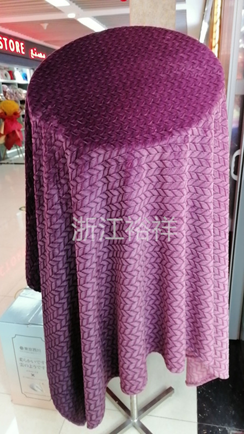 Factory direct supply of flannel blankets, thickened office nap blankets, double small blankets