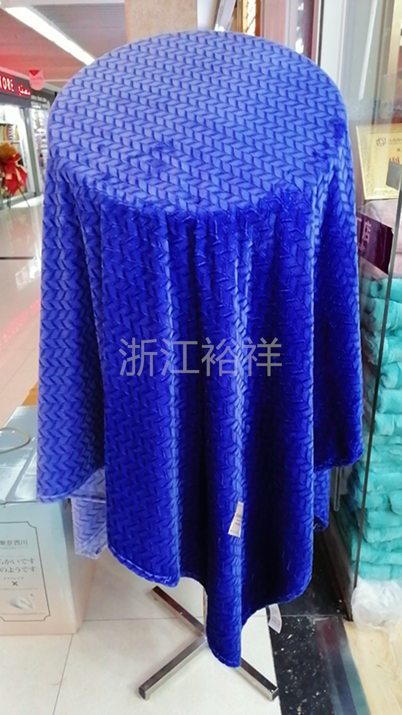 Factory direct supply of flannel blankets, thickened office nap blankets, double small blankets details Picture