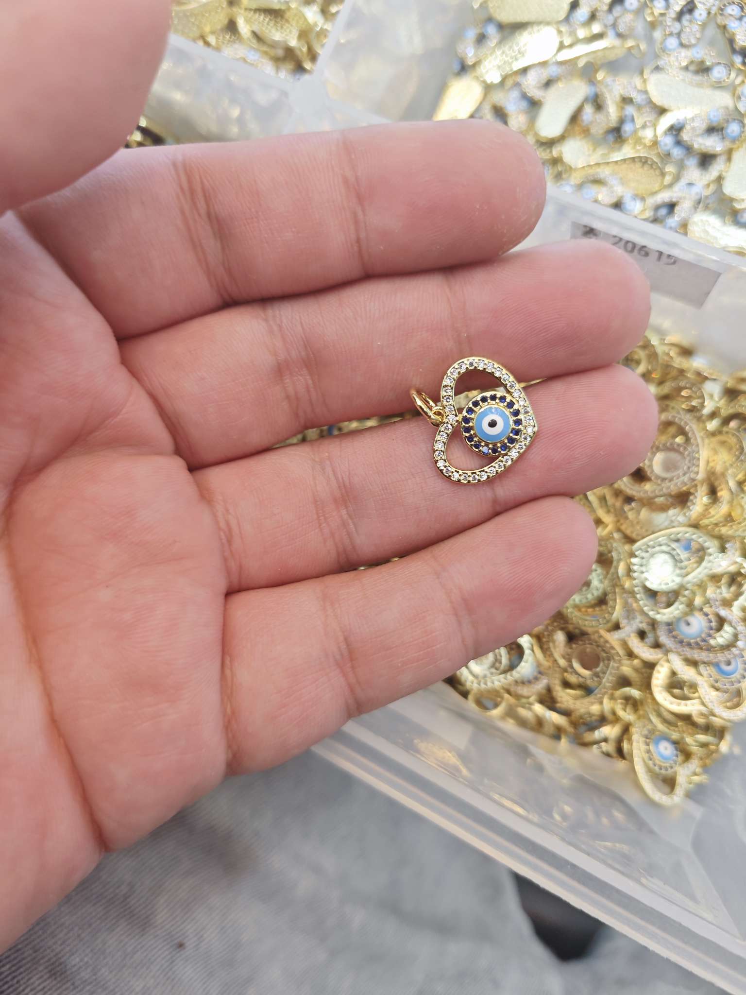 铜微镶滴油电镀真金吊坠在