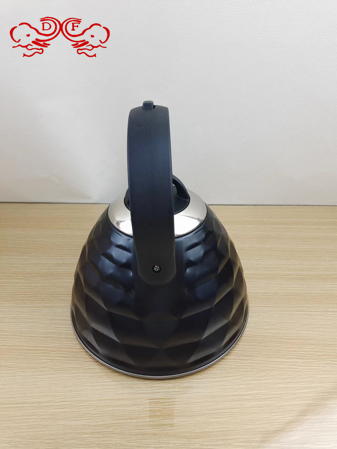 DF68376 Black diamond-patterned sounding kettle, stainless steel kettle, 3L European and American sounding kettle, universal DF TRADINGHOUSE Application Scenario