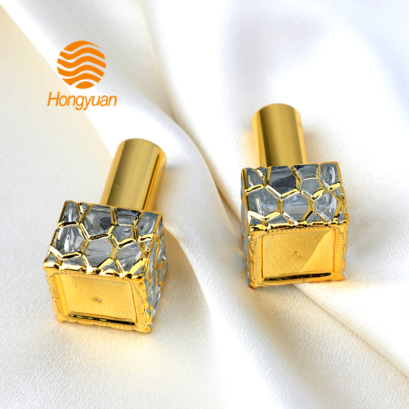 Factory direct sales of perfume bottles, essential oil bottles, UV-engraved transparent glass bottles, home ornaments, decorative glass handicrafts Item Picture