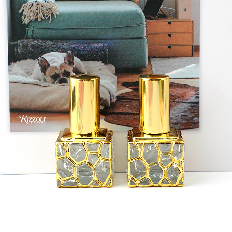 Factory direct sales of perfume bottles, essential oil bottles, UV-engraved transparent glass bottles, home ornaments, decorative glass handicrafts Specification image