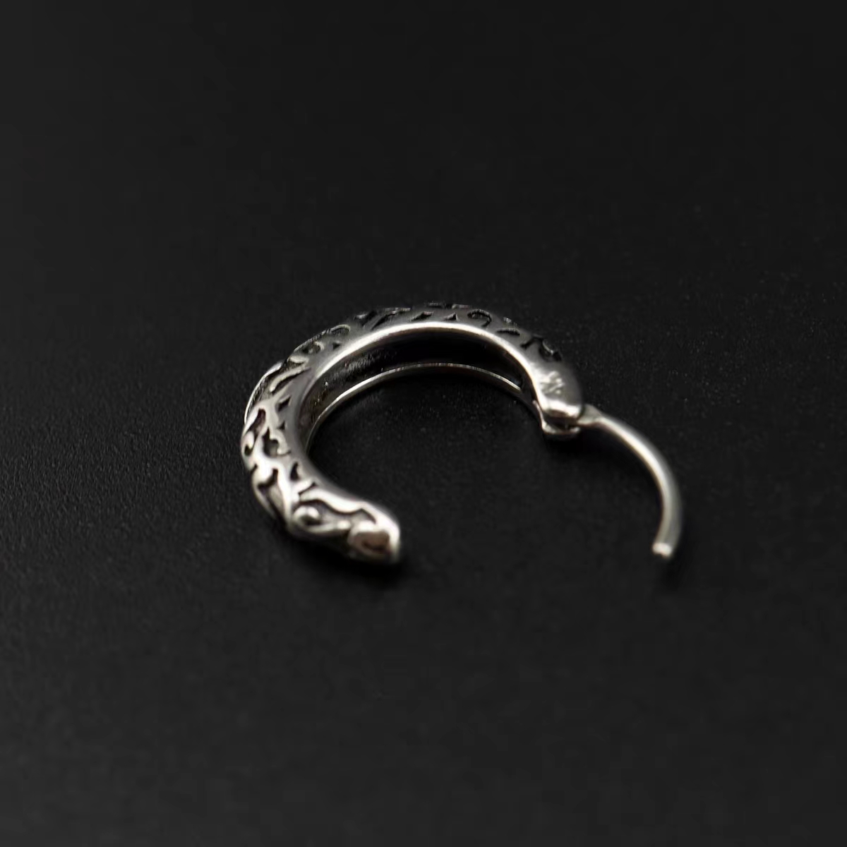 316 stainless steel earrings, retro punk earrings, trendy men's earrings, and personalized women's stud earrings details Picture