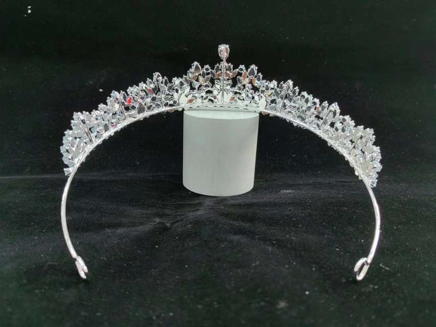 Zircon crown for the bride's wedding Item Picture